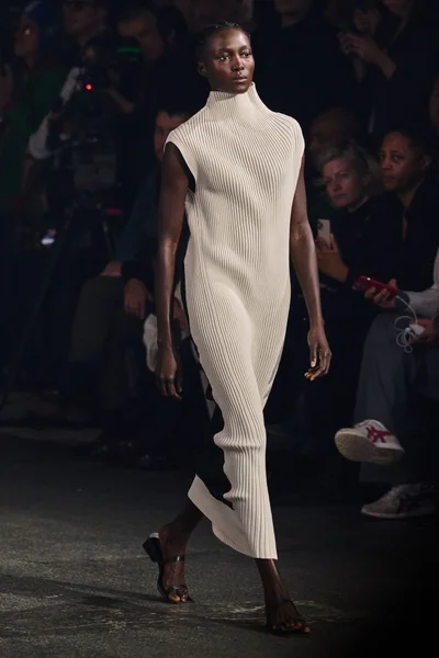 Look 52